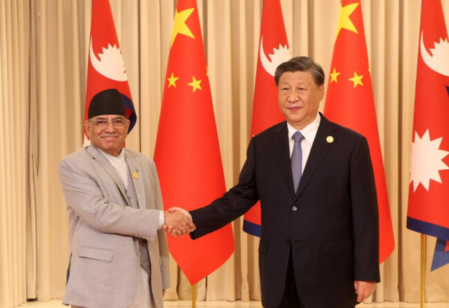 चीनको सार्वभौमसत्ता र सुरक्षामा खलल पार्न आफ्नो भूमि कुनै पनि शक्तिलाई प्रयोग गर्न नदिन नेपाल दृढ र अटल छ : प्रधानमन्त्री दाहाल
