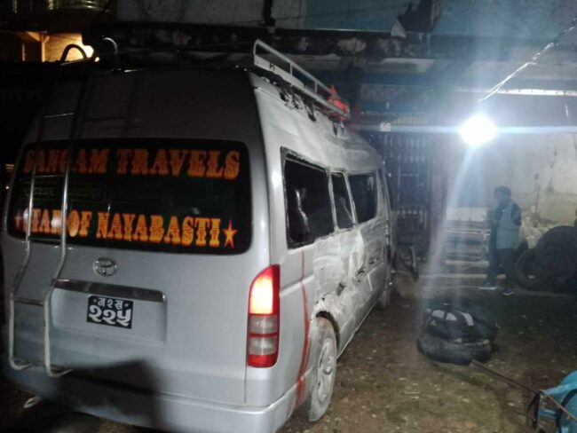 नारायणगढ मुग्लिन सडकमा दुर्घटना : आठ जना घाइते
