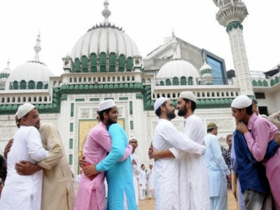 इस्लाम धर्मावलम्बीहरु आज ईद–उल–फित्र मनाउँदै