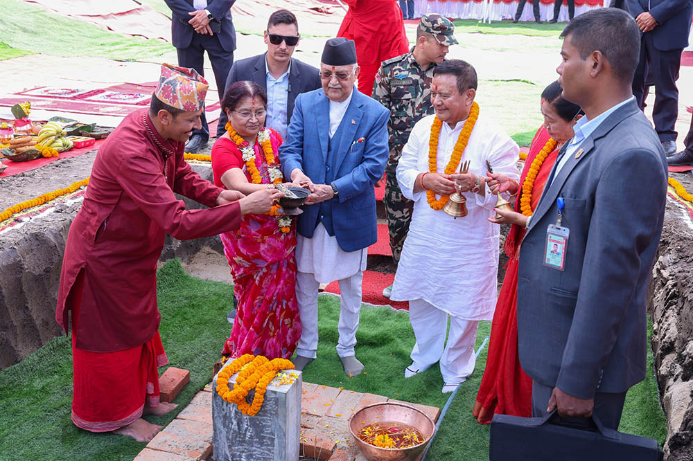 मीनबहादुरवाट पार्टी कार्यालय बनाउने विषयमा एमालेकै नेताहरुको विरोध !