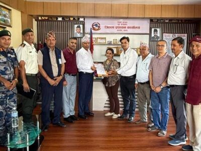 भोटेकोशी बाढी : रोटरी क्लब पाल्पा लुम्बिनीद्वारा ५५ हजार सहयोग